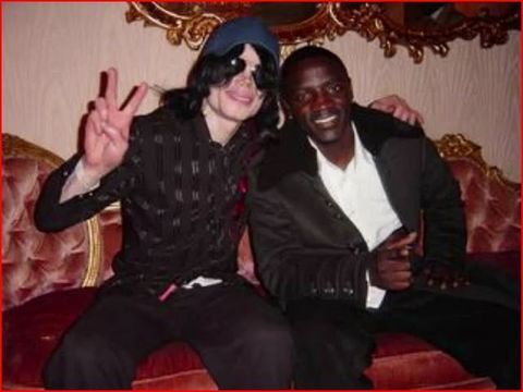 -with-Akon-michael-jackson-9238852-641-481.jpg