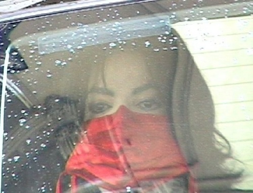 rain-drops-are-the-tears-of-the-long-gone-angels-michael-jackson-16079061-574-438.jpg